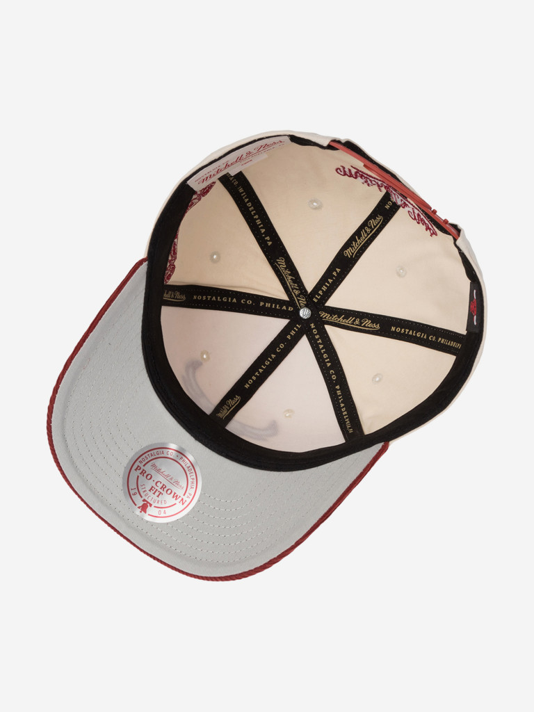 Бейсболка MITCHELL NESS HP16223-CBUOFWH Chicago Bulls NBA