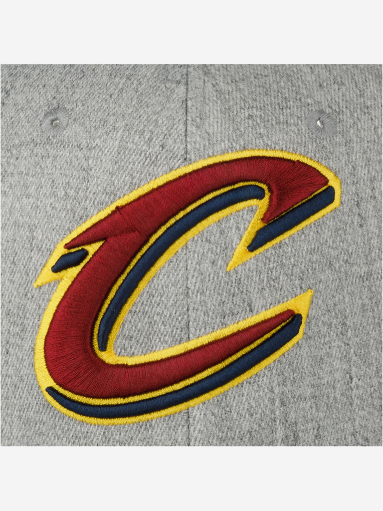 Бейсболка MITCHELL NESS HHSS3273-CCAYYPPPGYHT Cleveland Cavaliers NBA (серый)