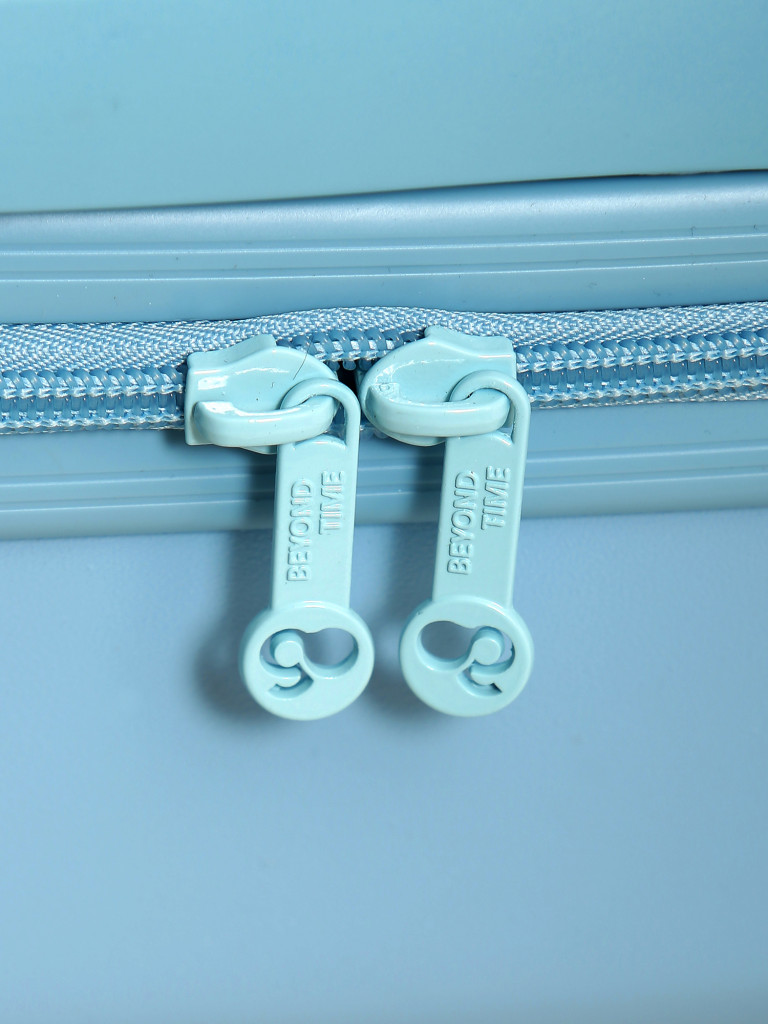 Чемодан детский BEYOND TIME G221 Модный кролик голубой