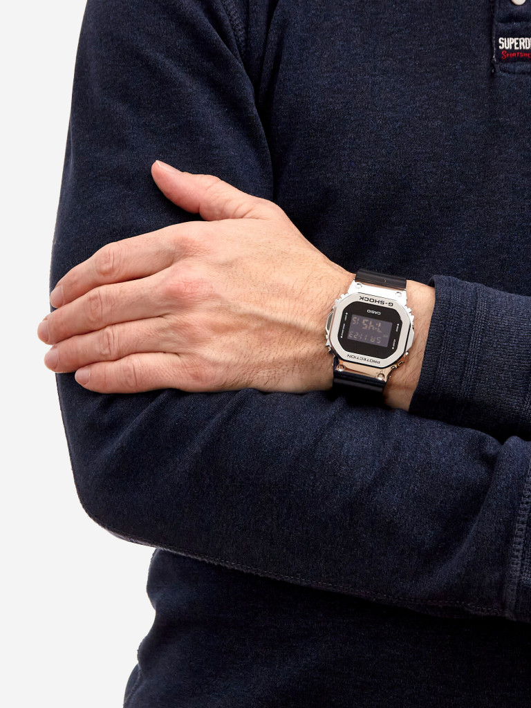 Спортивные часы CASIO G-SHOCK GM-5600U-1D