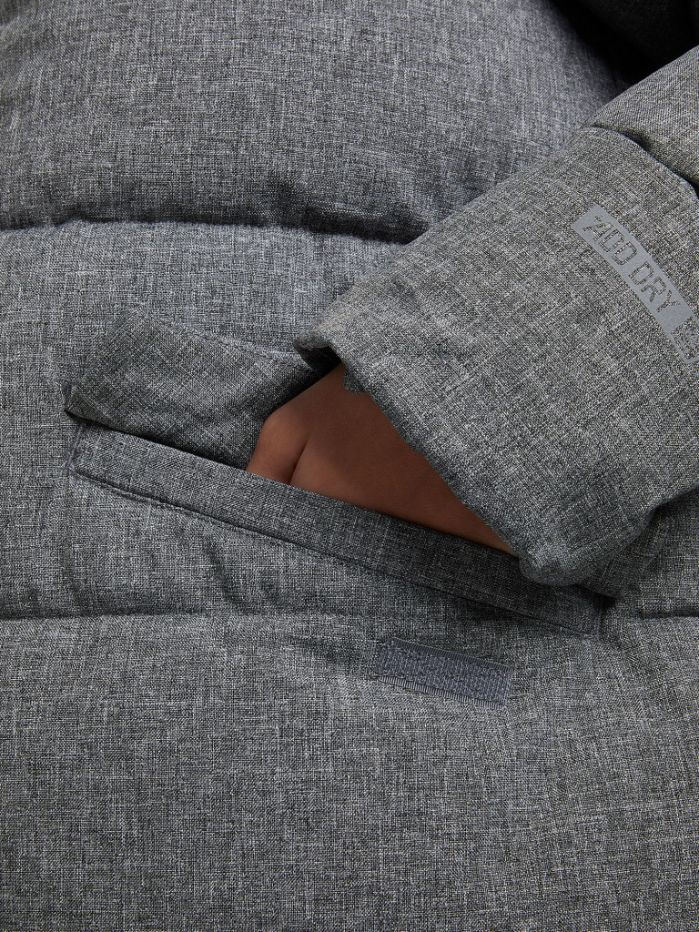 Пальто утепленное для девочек Outventure