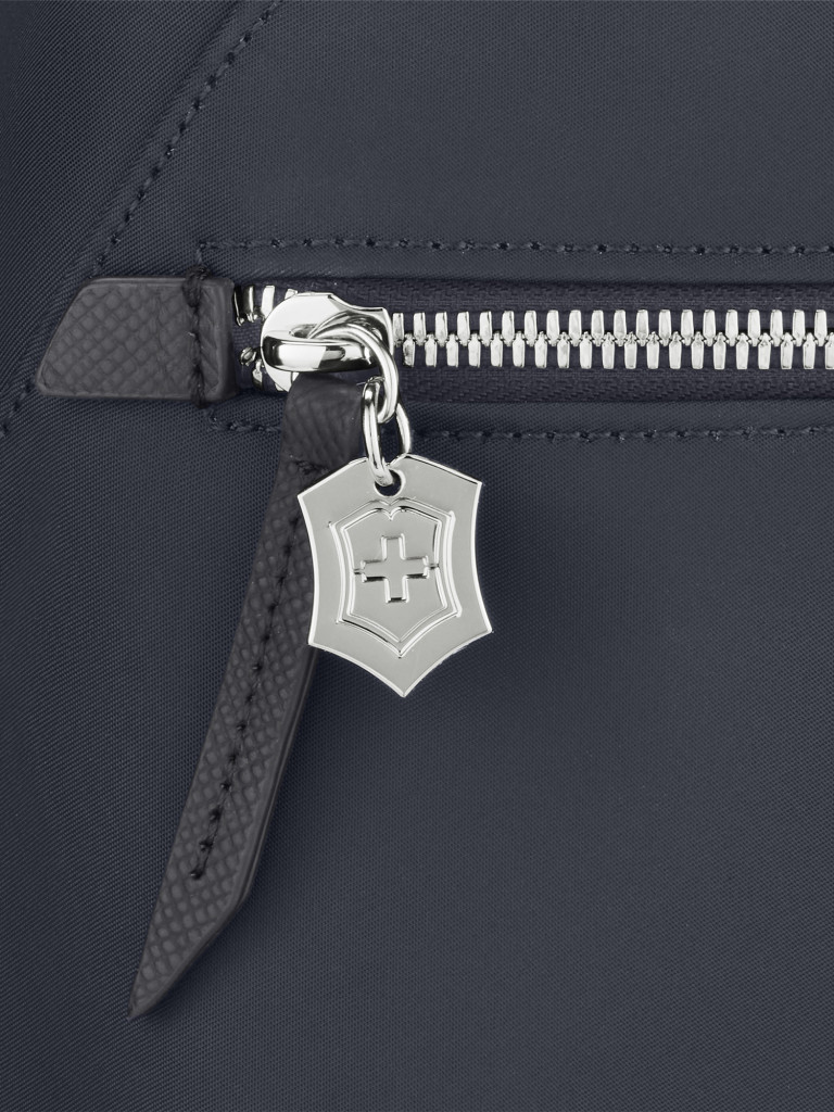 Рюкзак городской VICTORINOX Victoria Signature Compact Backpack с отделением для ноутбука 14”