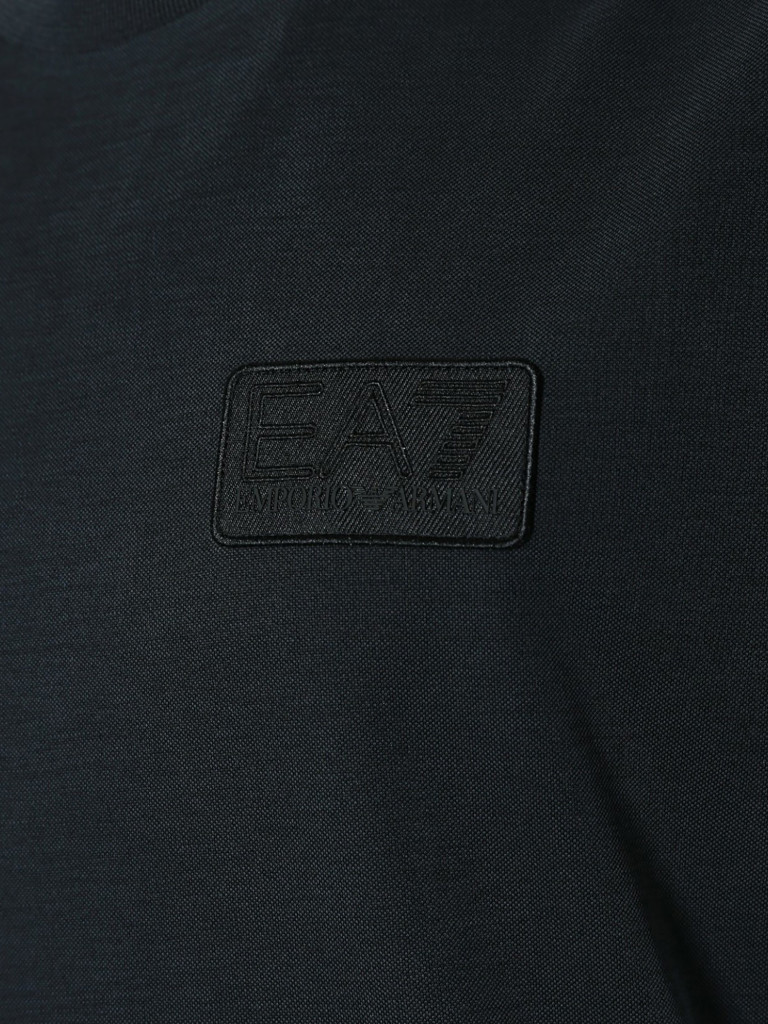 Футболка мужская EA7