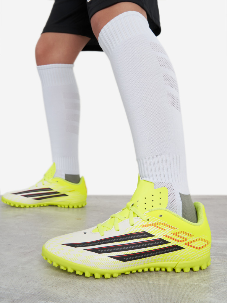 Бутсы для мальчиков adidas F50 Club Tf J