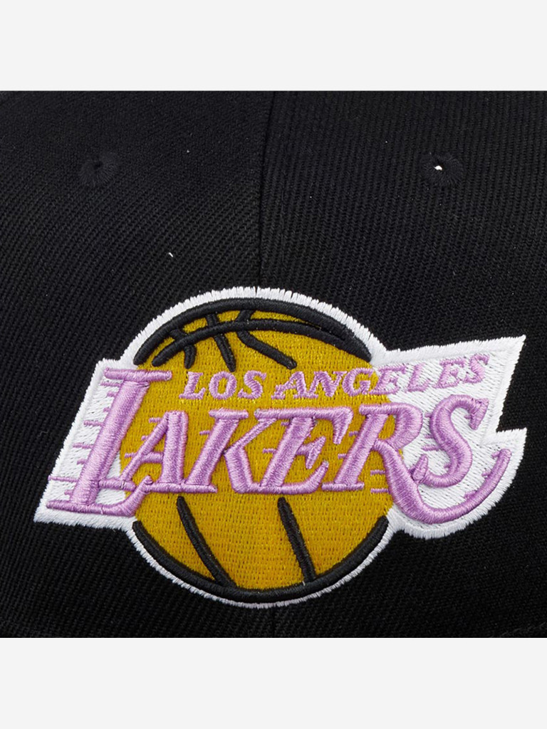 Бейсболка с прямым козырьком MITCHELL NESS 6HSSJS19079-LALBLCK Los Angeles Lakers NBA