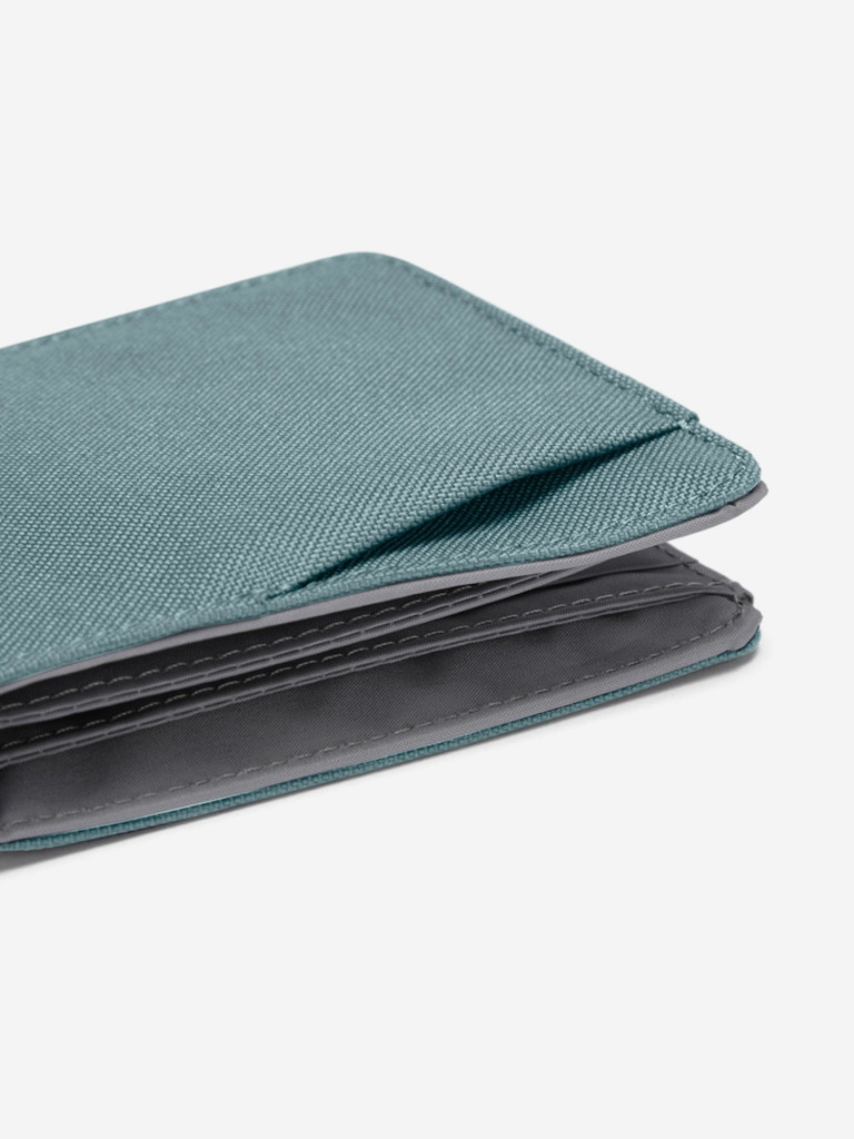 Кошелек антивор Pacsafe RFIDsafe bifold wallet, Fresh Mint