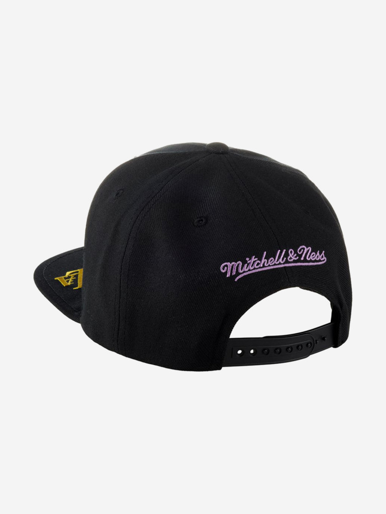 Бейсболка с прямым козырьком MITCHELL NESS HHSS2997-LALYYPPPBLCK Los Angeles Lakers NBA