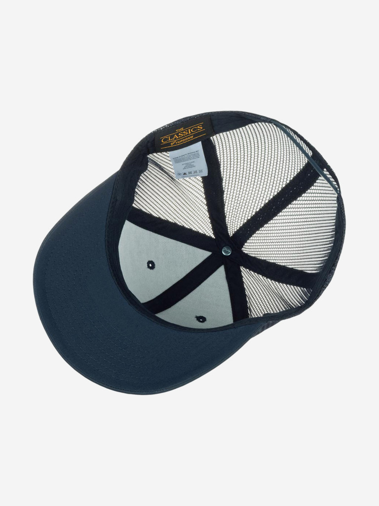 Бейсболка с сеточкой FLEXFIT 6606