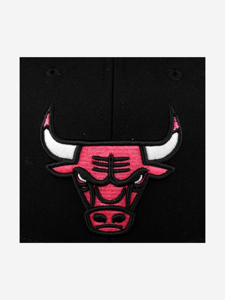 Бейсболка с прямым козырьком MITCHELL NESS HHSS5762-CBUYYPPPBLCK Chicago  Bulls NBA (черный)