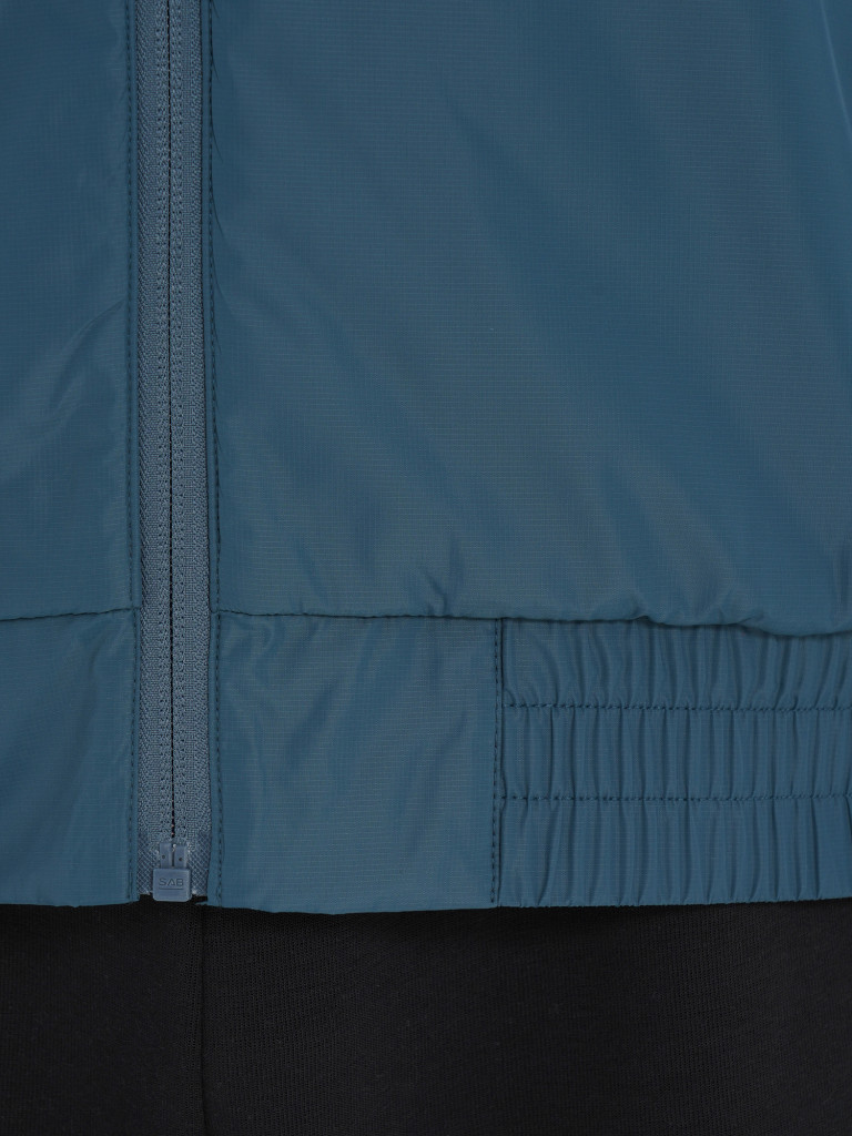 Легкая куртка мужская Demix