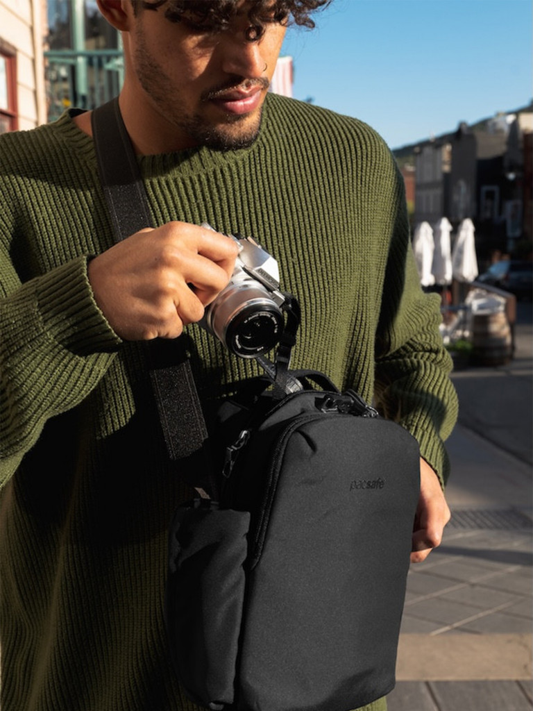 Сумка антивор Pacsafe V Tour Crossbody, Jet Black, 7 л.