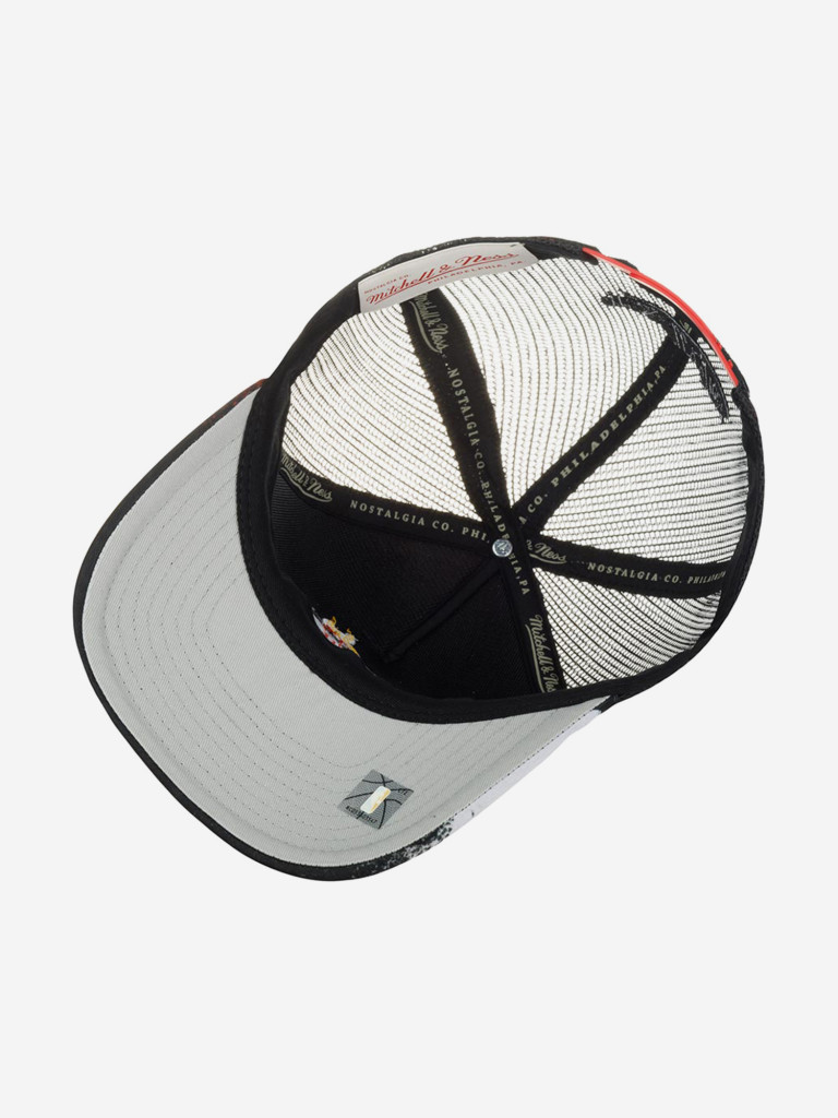 Бейсболка с сеточкой MITCHELL NESS HHSS2993-MHEYYPPPBLCK Miami Heat NBA