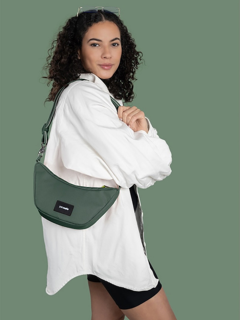 Сумка антивор Pacsafe GO Lunar Crossbody, зеленый, 2,5 л.
