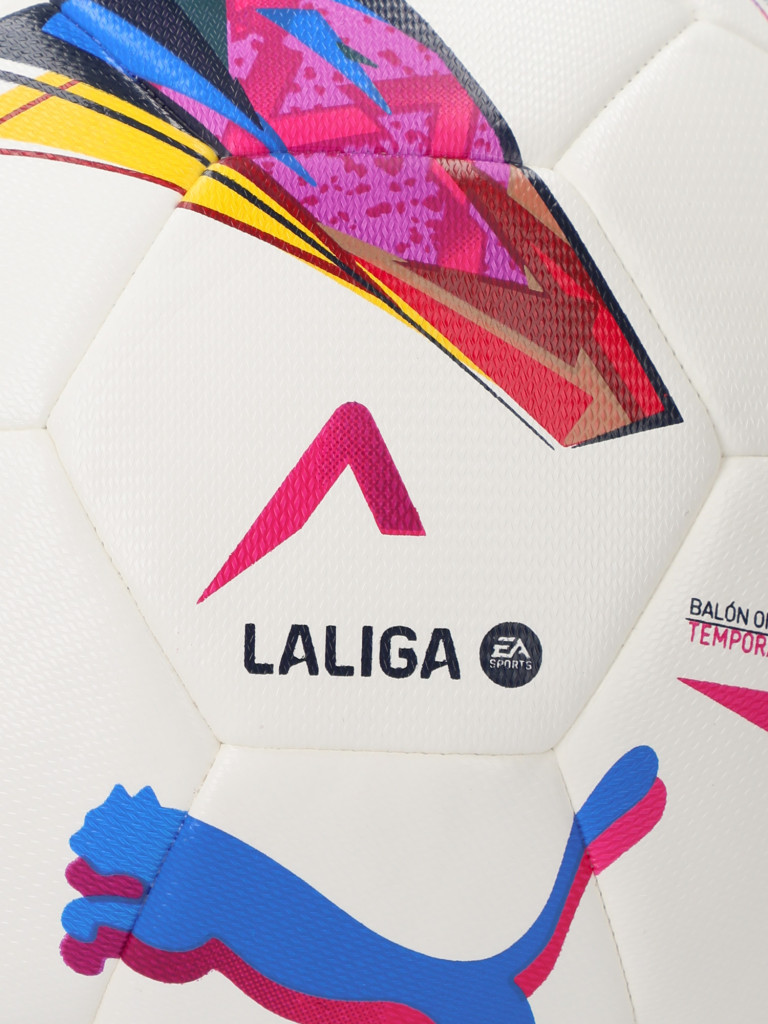 Мяч футбольный PUMA Orbita Laliga 1 Hyb белый цвет — купить за 4499 руб.,  отзывы в интернет-магазине Спортмастер