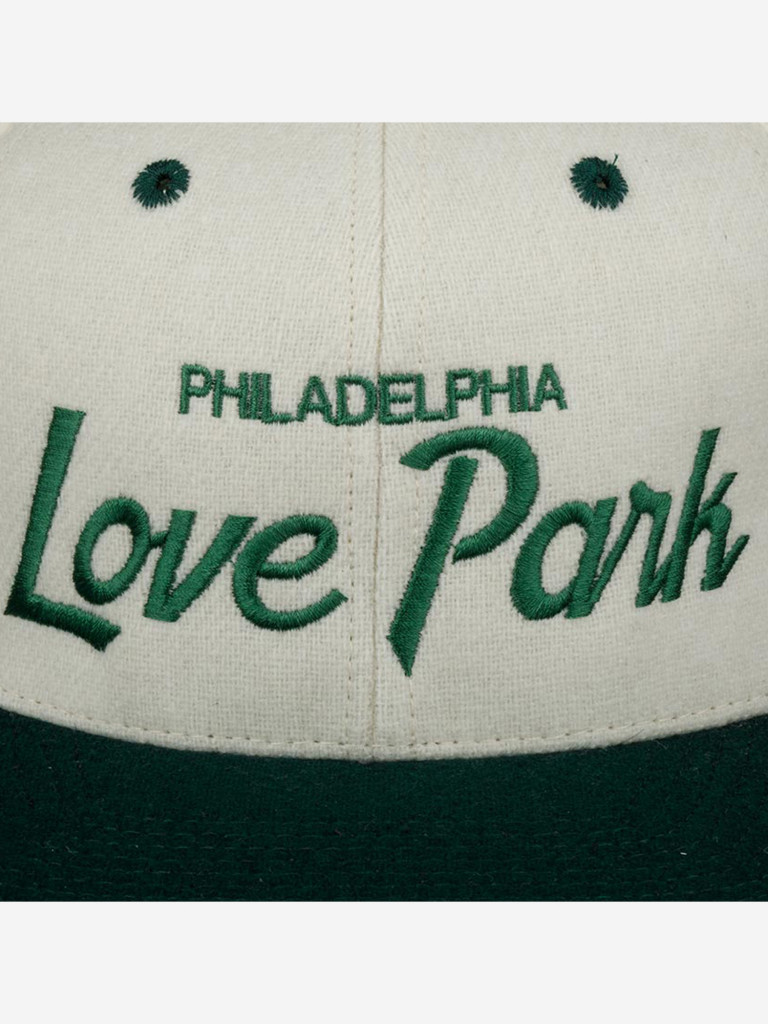 Бейсболка с прямым козырьком HOOD 101-MWL002-PA002-WH Love Love Park Two Tone (белый)