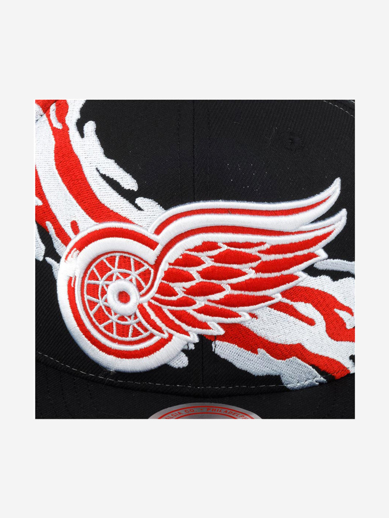 Бейсболка с прямым козырьком MITCHELL NESS 6HSSSH22087-DRWBLCK Detroit Red Wings NHL (черный)