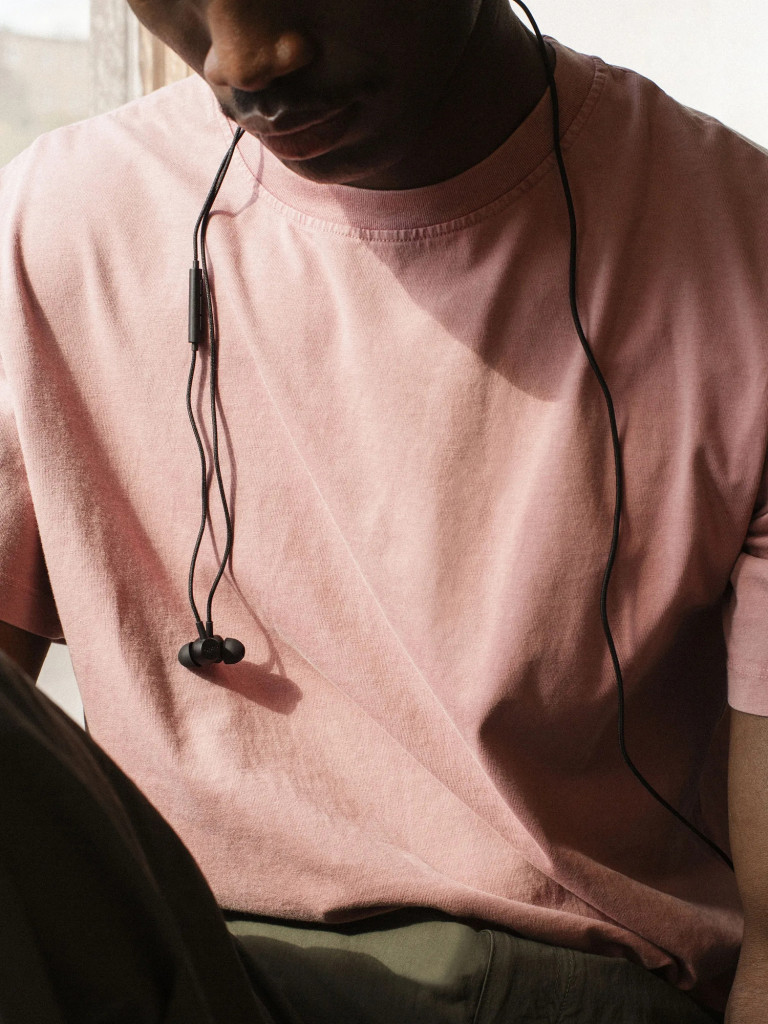 Проводные наушники Sudio V3 Wired Earbuds со встроенным микрофоном, чвет: черный