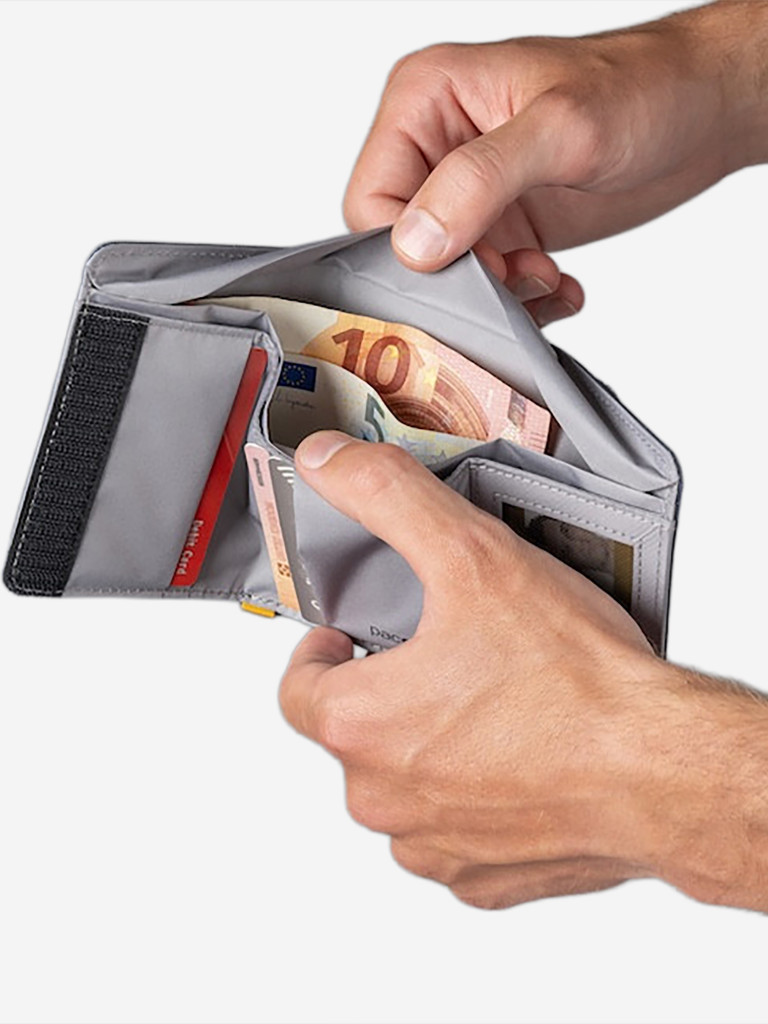 Кошелек антивор Pacsafe RFIDsafe trifold wallet, Stone