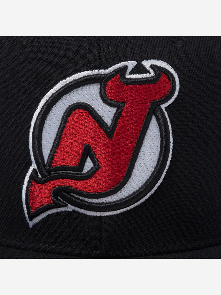 Бейсболка с прямым козырьком MITCHELL NESS HHSS6743-NJDYYPPPBLCK New Jersey Devils NHL