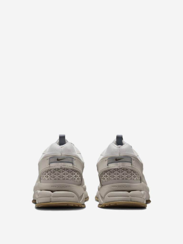 Кроссовки Nike Zoom Vomero Roam
