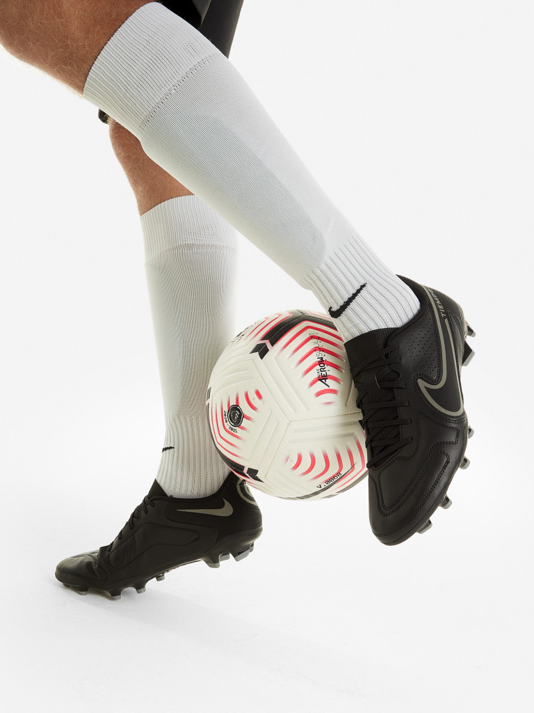 Бутсы мужские Nike Tiempo Legend 9 Club Fg/Mg