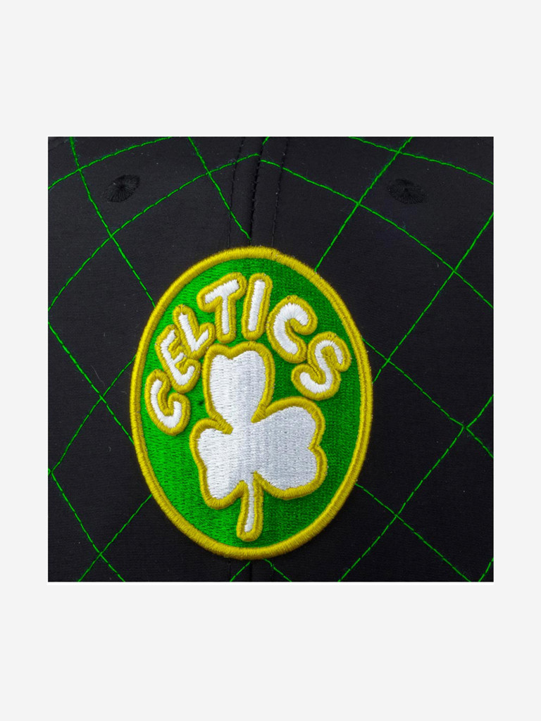 Бейсболка с прямым козырьком MITCHELL NESS HHSS1212-BCEYYPPPBLCK Boston Celtics NBA (черный)