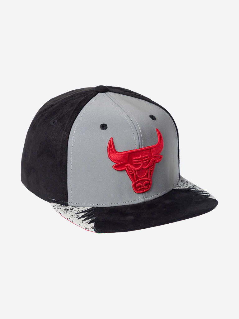 Бейсболка с прямым козырьком MITCHELL NESS HHSS1102-CBUYYPPPGYBK Chicago Bulls NBA