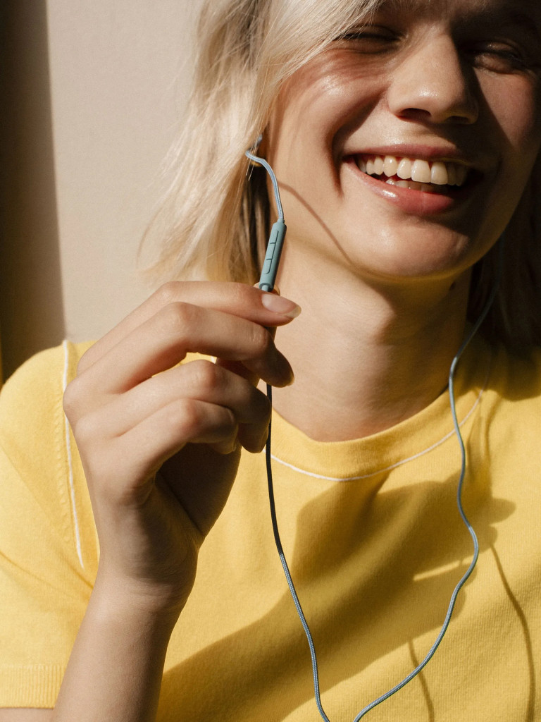 Проводные наушники Sudio V3 Wired Earbuds со встроенным микрофоном, чвет: синий