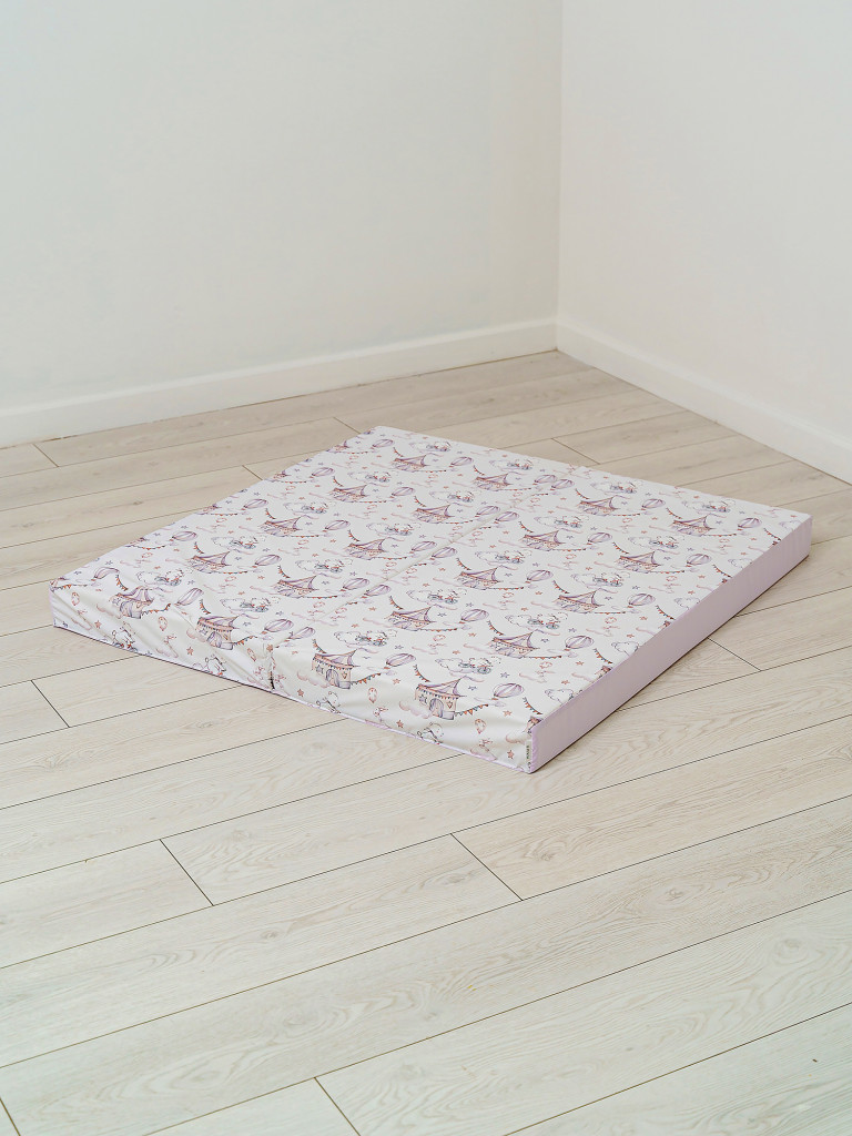 Мягкий щит 100х100х8 см , мат детский гимнастический для шведской стенки