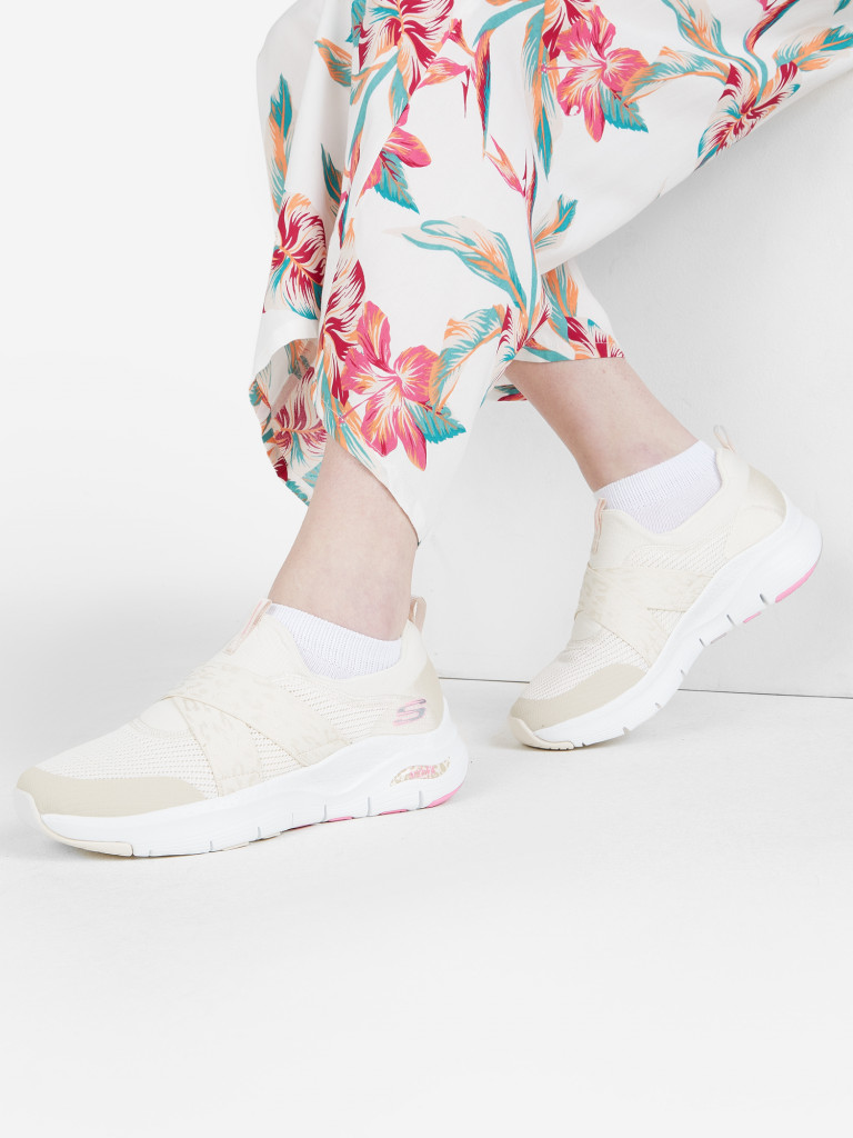 Слипоны женские Skechers Arch Fit