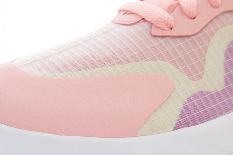 Кроссовки женские Nike Renew Lucent