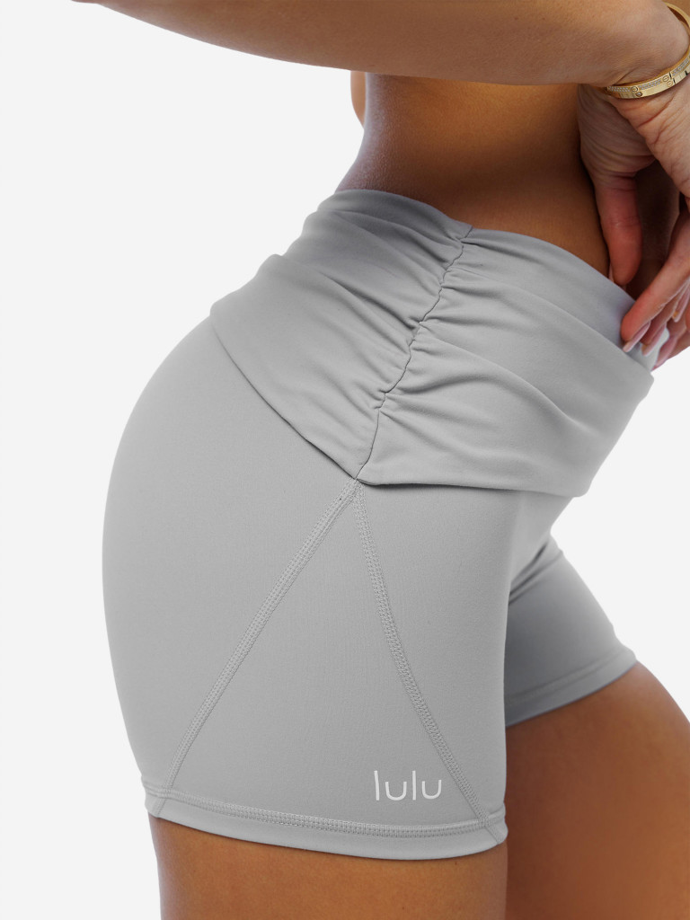 Шорты женские Lululit Chic Yoga