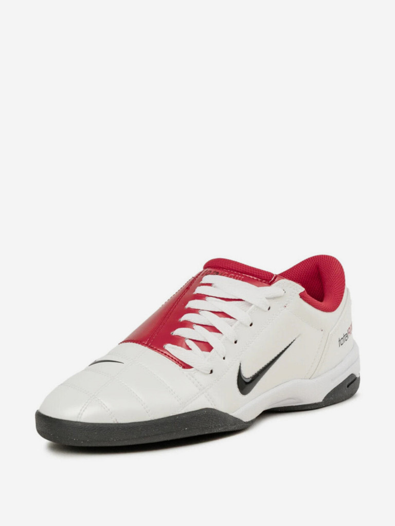 Кроссовки Nike Total 90