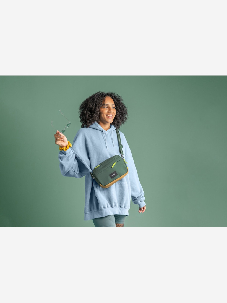 Сумка антивор Pacsafe GO crossbody, Spruce Green, 2,5 л.