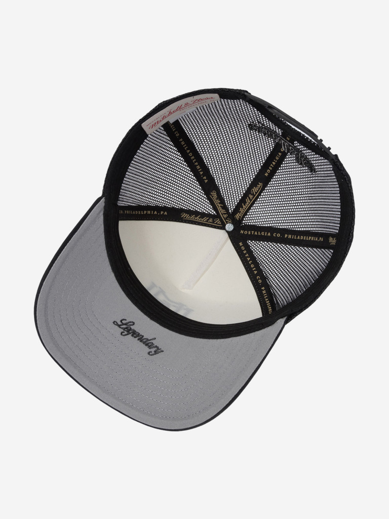 Бейсболка с сеточкой MITCHELL NESS HT12186-MNNOWBK