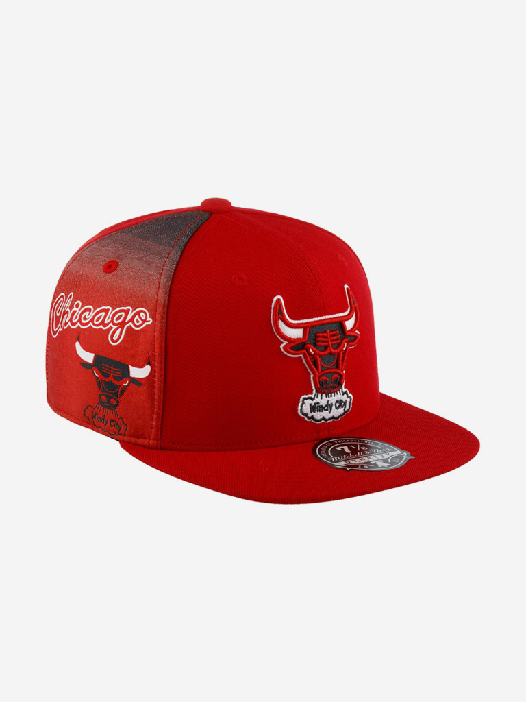 Бейсболка с прямым козырьком MITCHELL NESS HHSF2990-CBUYYPPPRED Chicago Bulls NBA (красный)