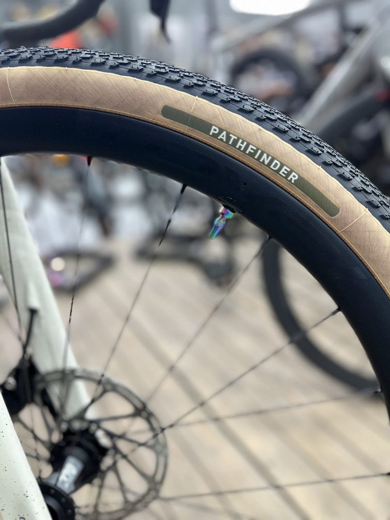 Покрышка 700 Specialized Pathfinder TLR 700