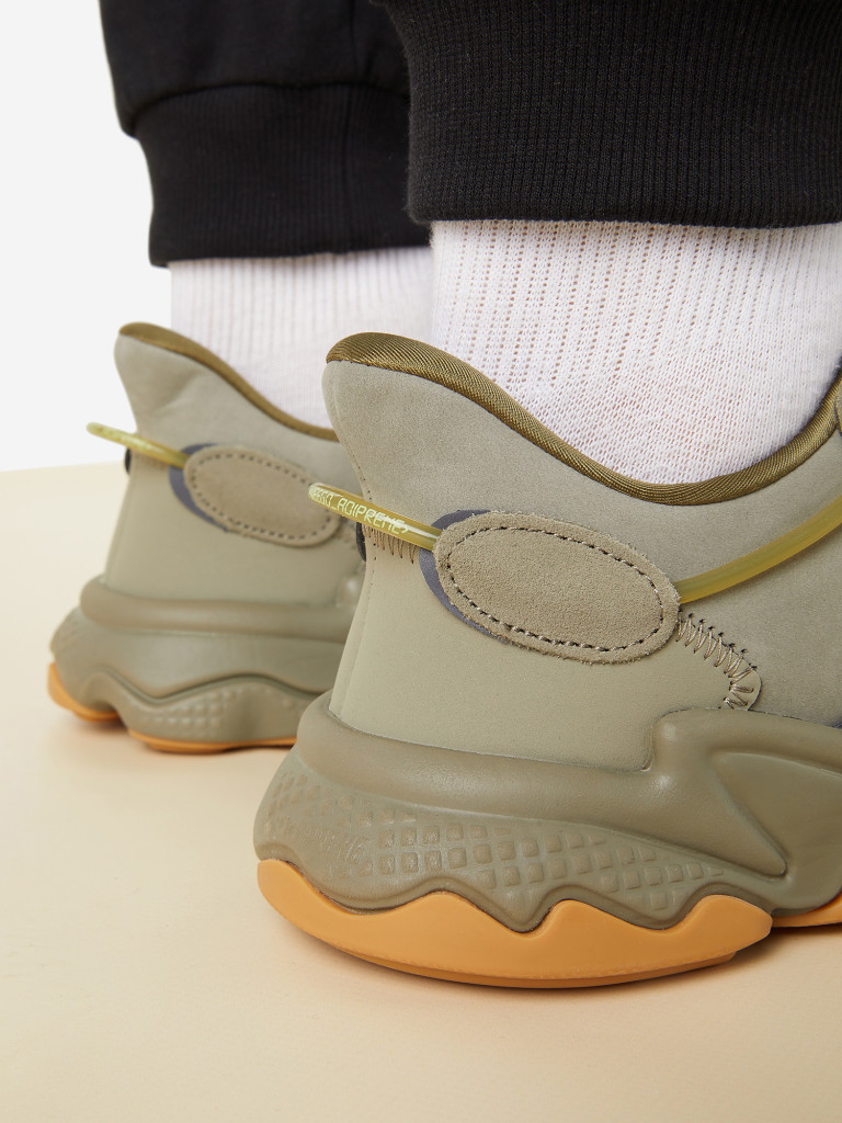 Кроссовки adidas Ozweego