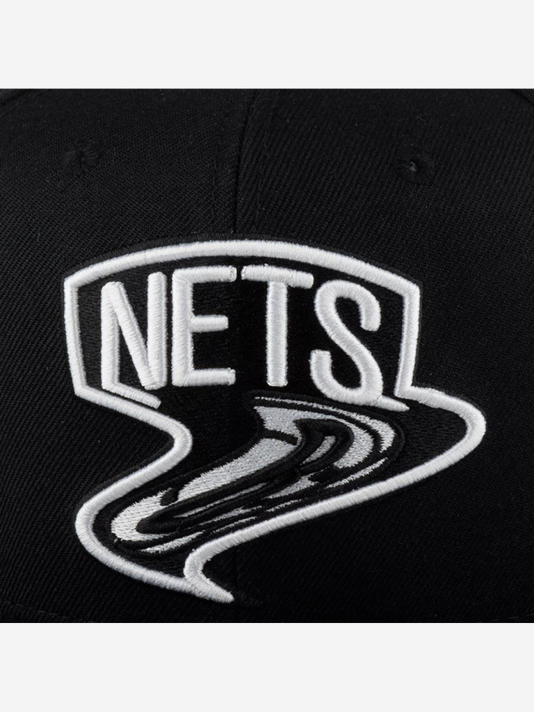 Бейсболка с прямым козырьком MITCHELL NESS 6HSSMM19495-BNEBLCK Brooklyn Nets NBA
