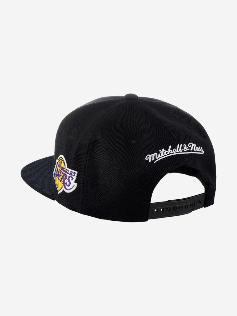 Бейсболка с прямым козырьком MITCHELL NESS HHSS3280-LALYYPPPBLCK Los Angeles Lakers NBA (черный)