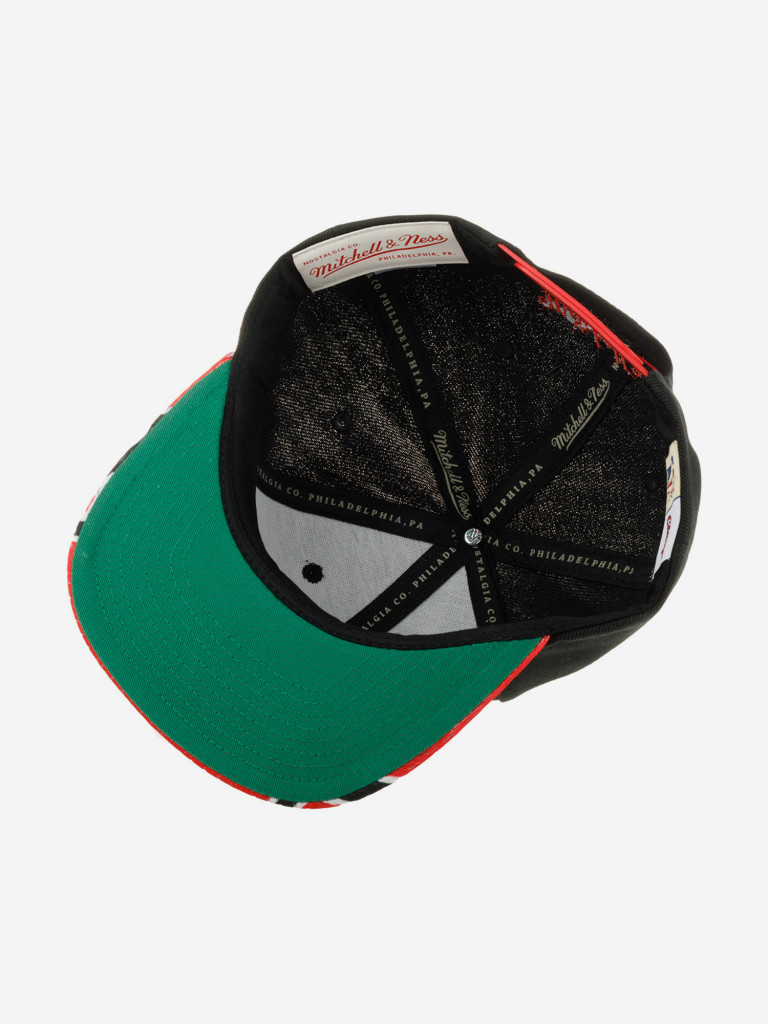 Бейсболка с прямым козырьком MITCHELL NESS 6HSSMM19455-CBUBKRD Chicago Bulls NBA (черный)