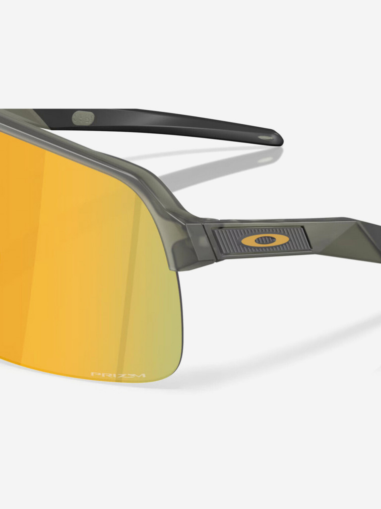 Солнцезащитные очки Oakley Sutro Lite