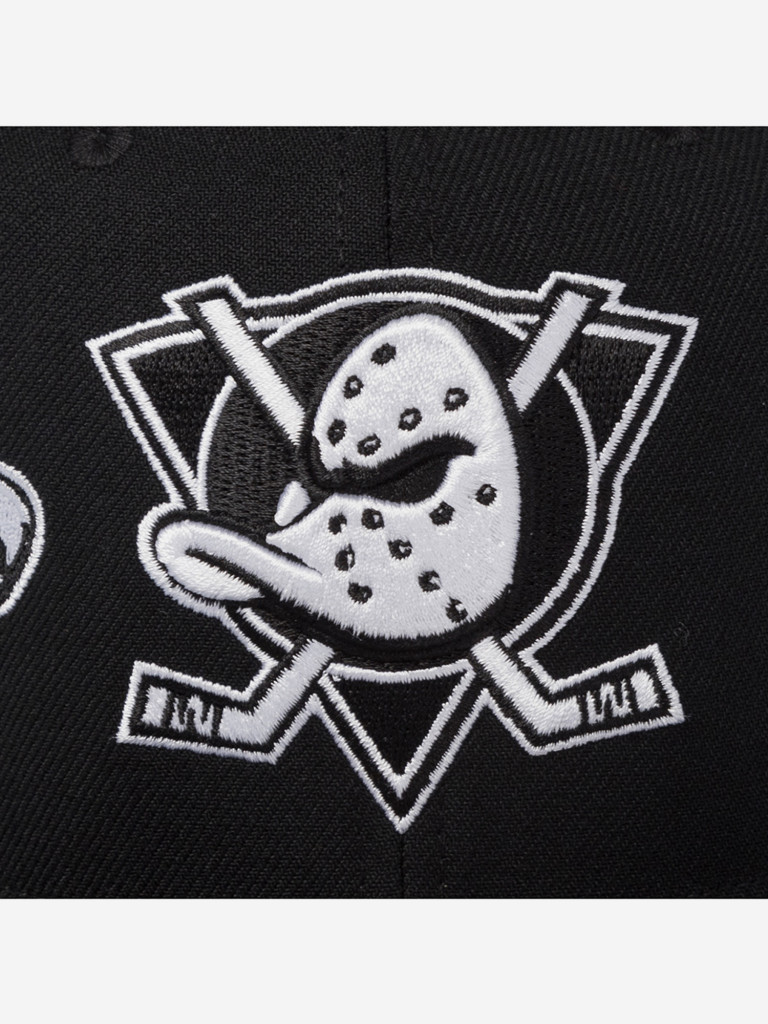 Бейсболка с прямым козырьком MITCHELL NESS HS12816-ADUBLCK Anaheim Ducks NHL