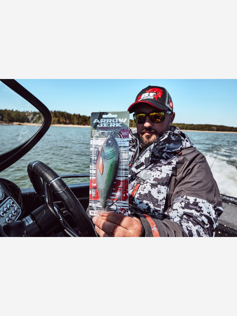 Воблер LUCKY JOHN BBS Original ARROW JERK F 015 см, джерк для крупного хищника