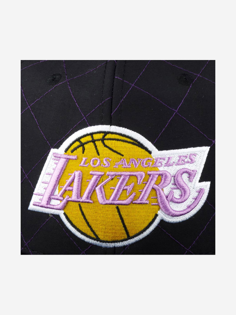 Бейсболка с прямым козырьком MITCHELL NESS HHSS1212-LALYYPPPBLCK Los Angeles Lakers NBA (черный)