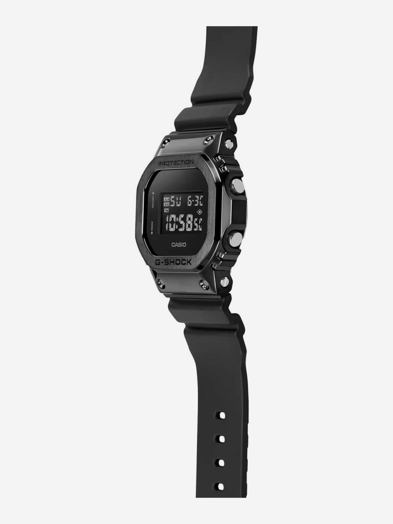 Спортивные часы Casio GM-5600UB-1E