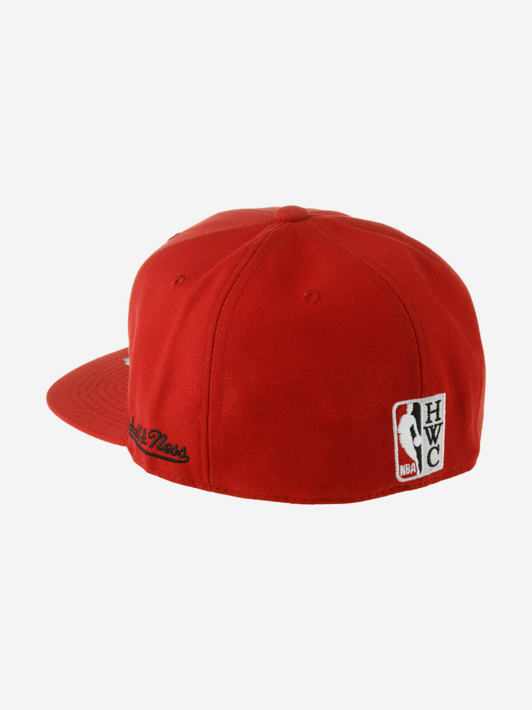 Бейсболка с прямым козырьком MITCHELL NESS HHSF5150-CBUYYPPPRED Chicago Bulls NBA (красный)
