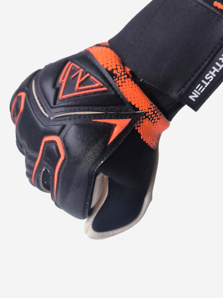 Вратарские перчатки Northstein Amber PRO CL4, черно-оранжевые