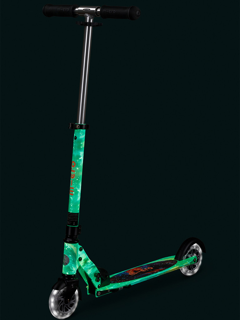 Самокат детский Micro Sprite Glow LED Art Collection, светится в темноте