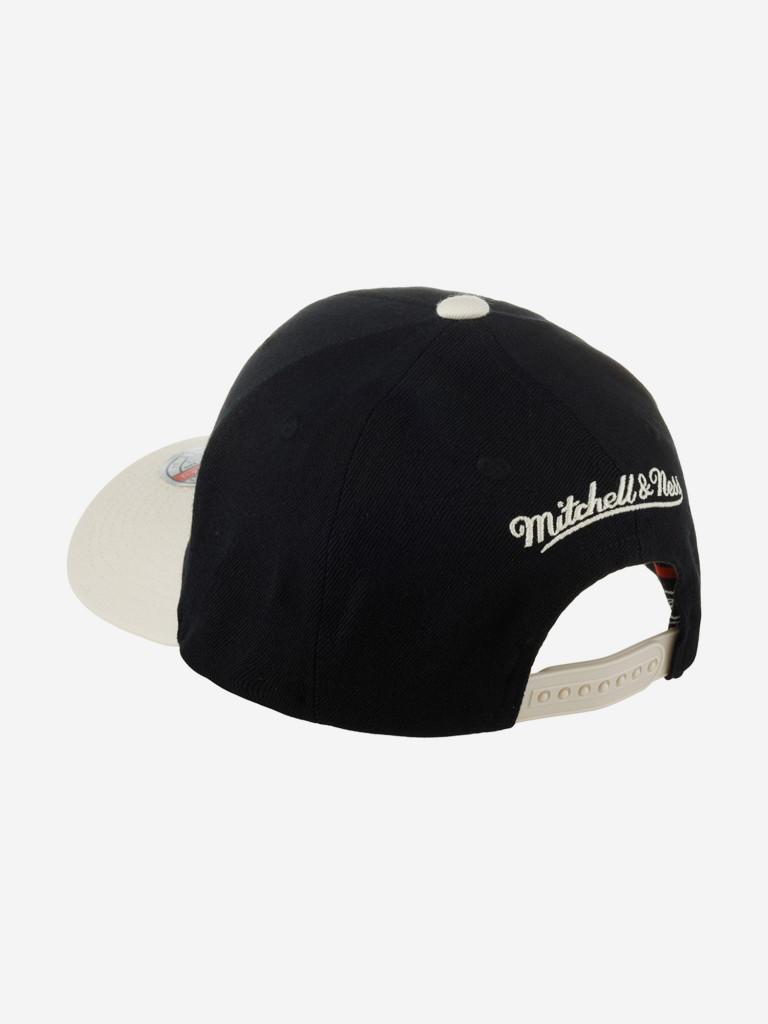 Бейсболка MITCHELL NESS HHSS5864-MNNYYPPPBLCK